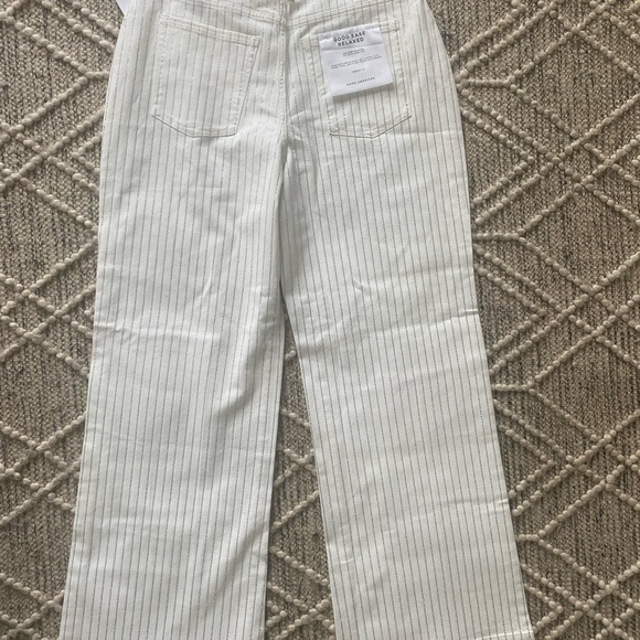 Good American White Rhinestone Good Ease Mid-Rise Relaxed Pants (Size 10/30)
NWT - Picture 4 of 10